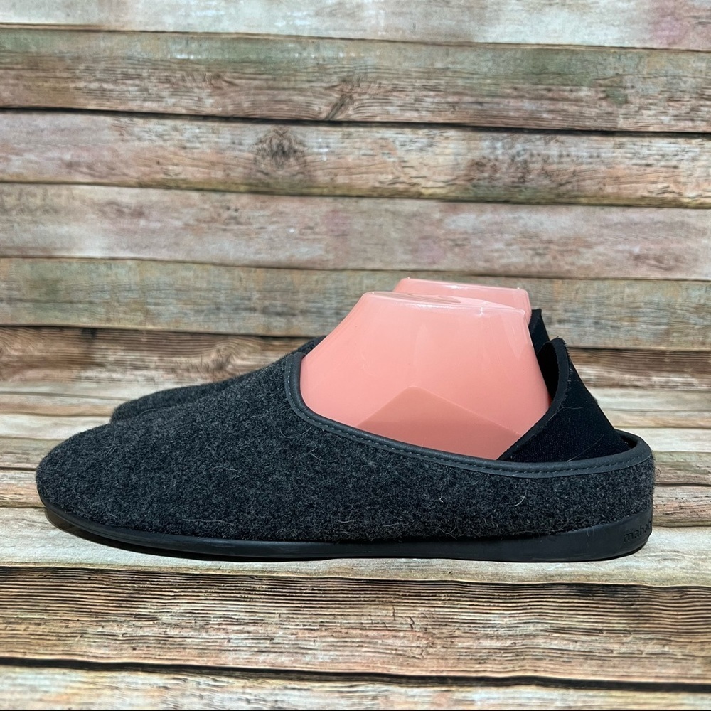 Mahabis Grey Curve Slippers